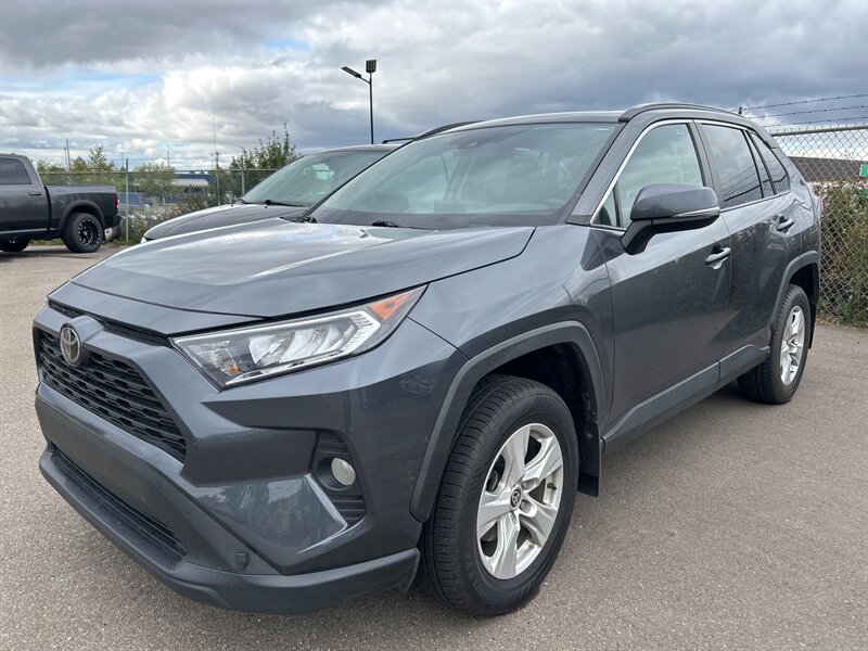 2021 Toyota RAV4 XLE - Photo 3 - Edmonton, AB T6E 6B3