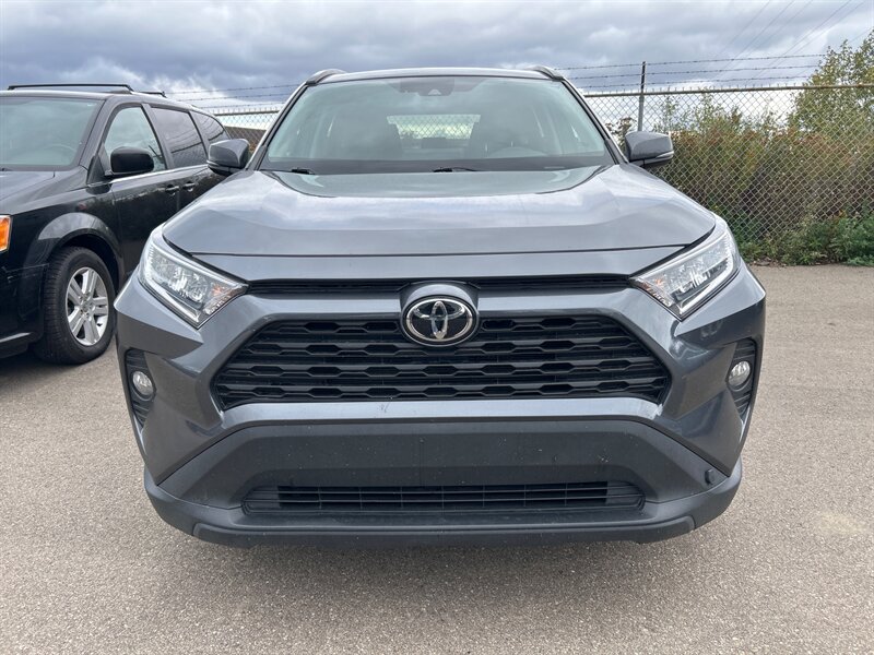 2021 Toyota RAV4 XLE - Photo 2 - Edmonton, AB T6E 6B3