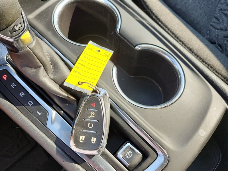 2024 Chevrolet Equinox LT - Photo 8 - Edmonton, AB T6E 6B3