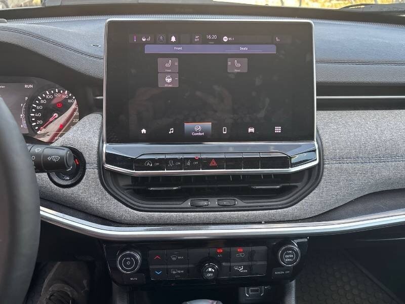 2024 Jeep Compass North   - Photo 14 - Edmonton, AB T6E 6B3