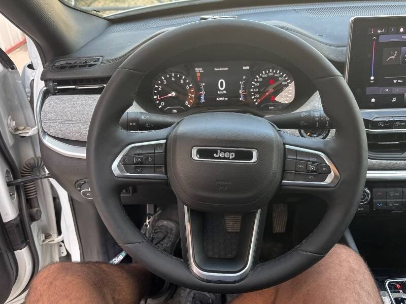 2024 Jeep Compass North   - Photo 11 - Edmonton, AB T6E 6B3