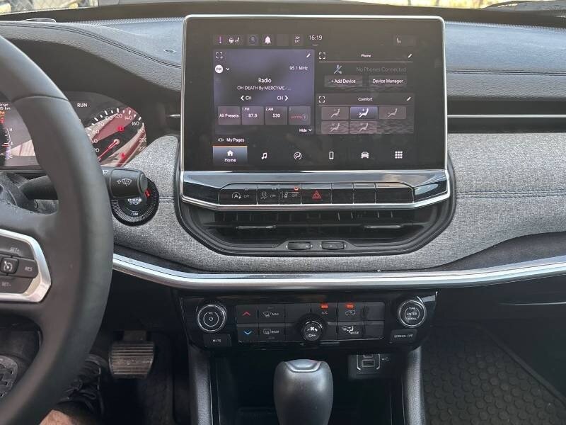 2024 Jeep Compass North   - Photo 12 - Edmonton, AB T6E 6B3