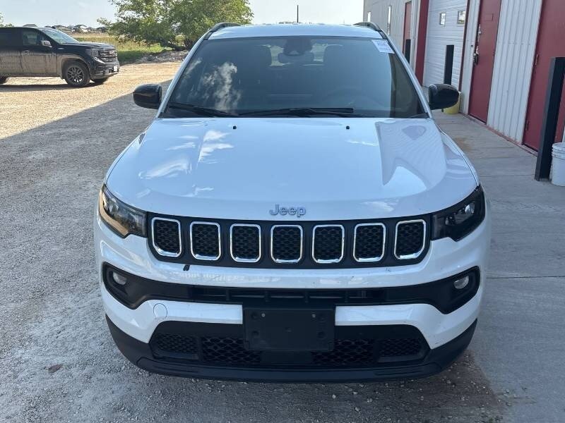 2024 Jeep Compass North   - Photo 8 - Edmonton, AB T6E 6B3