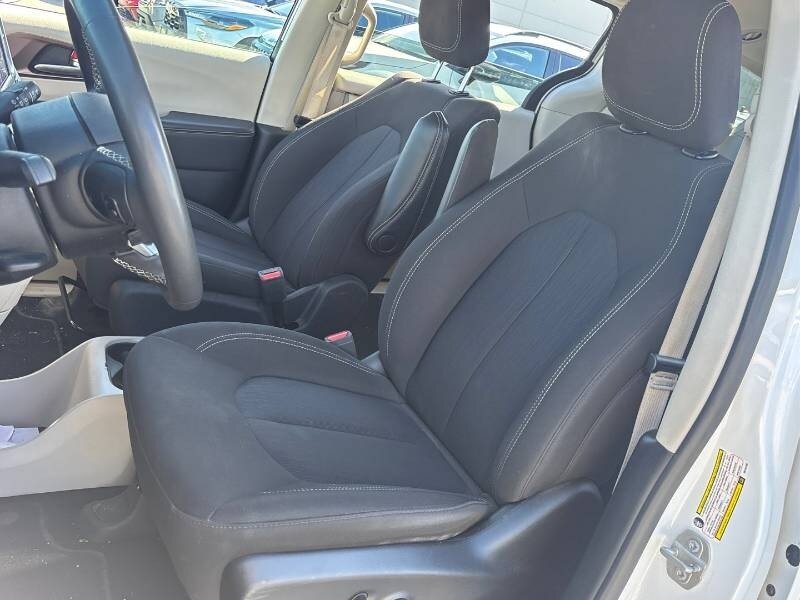 2024 Chrysler Grand Caravan SXT - Photo 9 - Edmonton, AB T6E 6B3