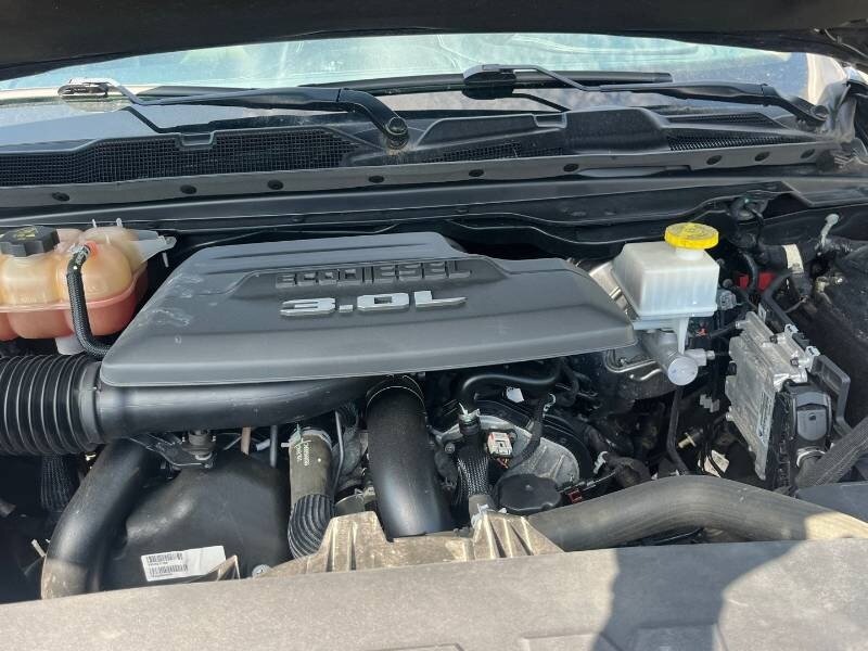 2021 RAM 1500 Limited - Photo 16 - Edmonton, AB T6E 6B3