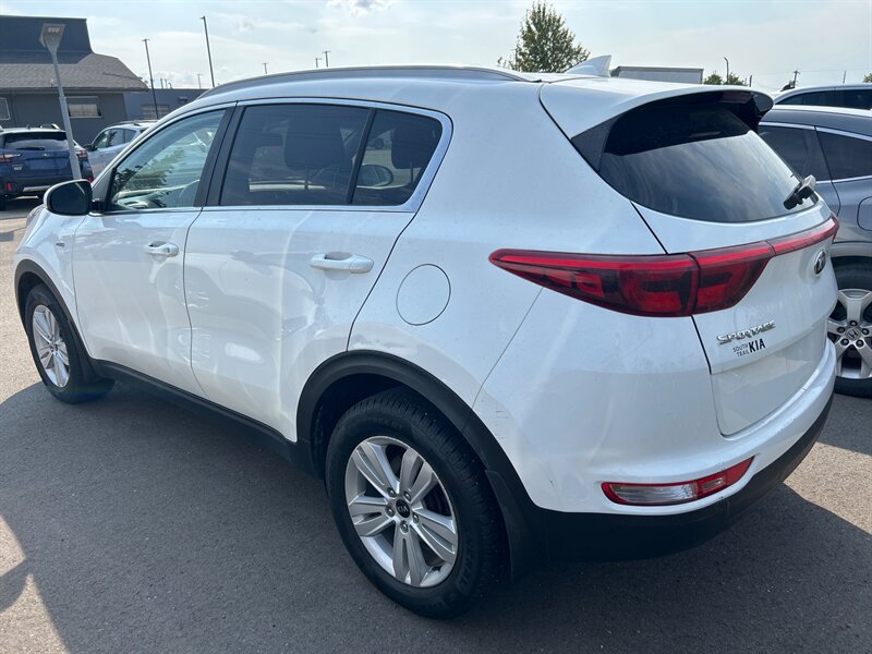 2017 Kia Sportage LX - Photo 4 - Edmonton, AB T6E 6B3