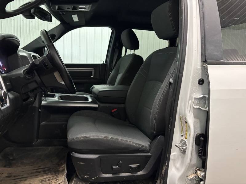 2024 RAM 1500 Classic Warlock - Photo 9 - Edmonton, AB T6E 6B3