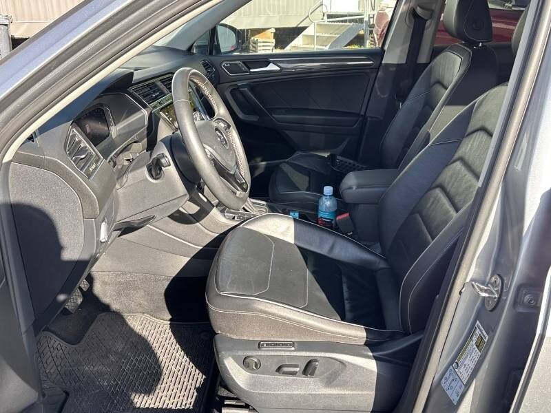 2021 Volkswagen Tiguan Highline 4Motion - Photo 9 - Edmonton, AB T6E 6B3