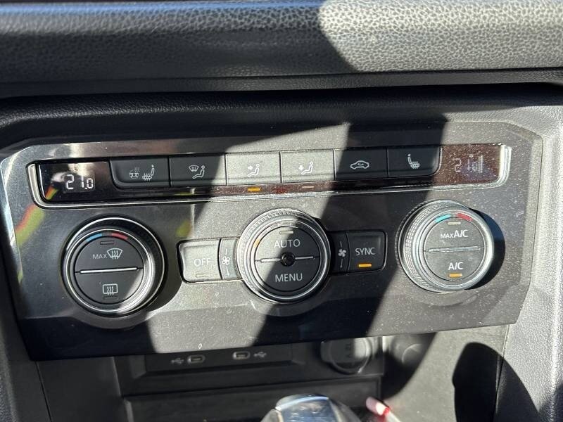 2021 Volkswagen Tiguan Highline 4Motion - Photo 14 - Edmonton, AB T6E 6B3