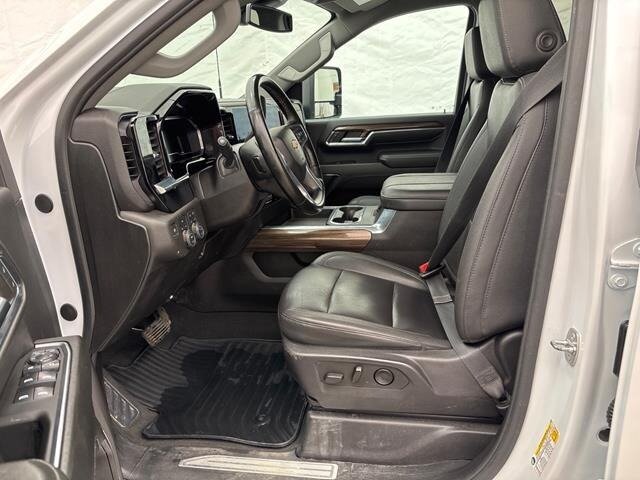 2024 Chevrolet Silverado 2500HD LT - Photo 5 - Edmonton, AB T6E 6B3