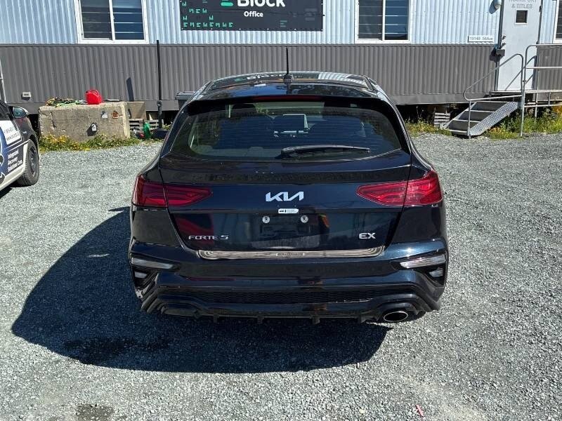 2022 Kia Forte5 EX - Photo 4 - Edmonton, AB T6E 6B3