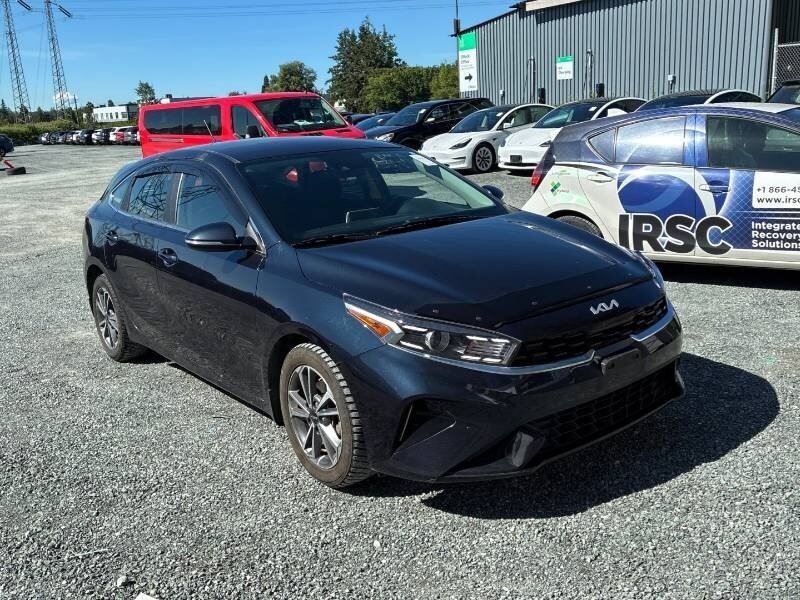 2022 Kia Forte5 EX   - Photo 1 - Edmonton, AB T6E 6B3