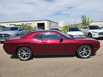 2020 Dodge Challenger SXT   - Photo 2 - Edmonton, AB T6E 6B3