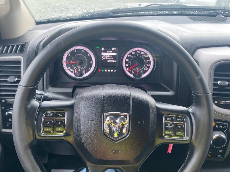 2023 RAM 1500 Classic Express - Photo 11 - Edmonton, AB T6E 6B3