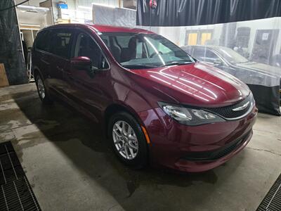 2022 Chrysler Grand Caravan SXT Minivan