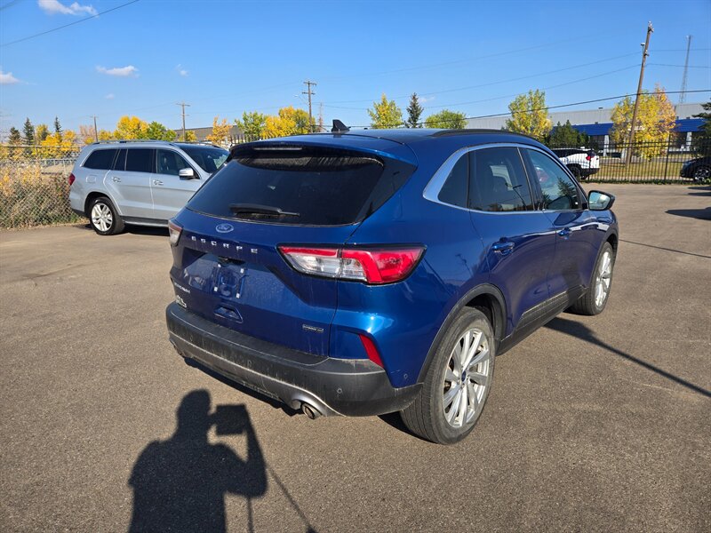2022 Ford Escape Hybrid Titanium   - Photo 3 - Edmonton, AB T6E 6B3