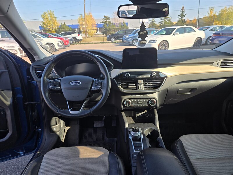 2022 Ford Escape Hybrid Titanium   - Photo 11 - Edmonton, AB T6E 6B3