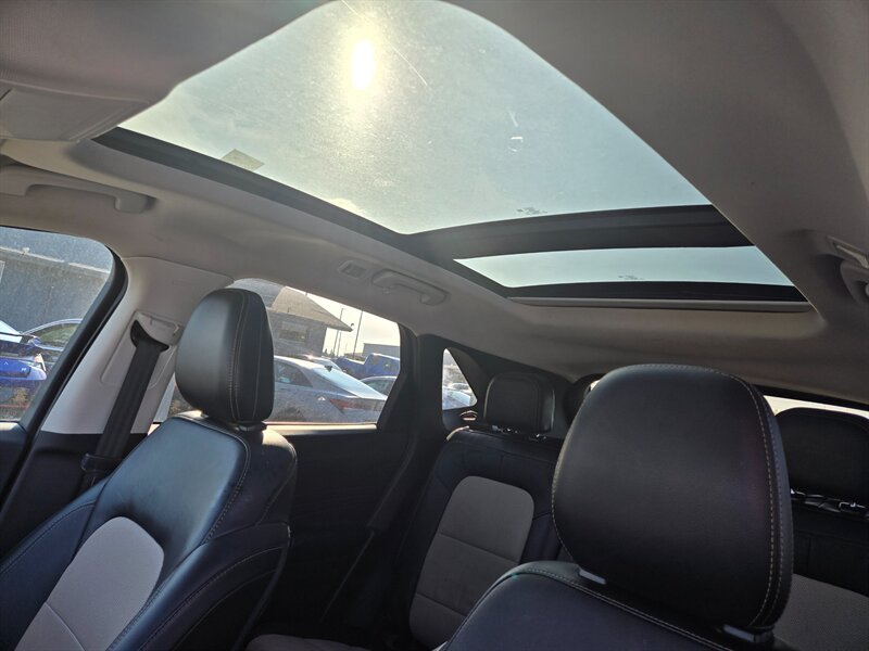 2022 Ford Escape Hybrid Titanium   - Photo 12 - Edmonton, AB T6E 6B3