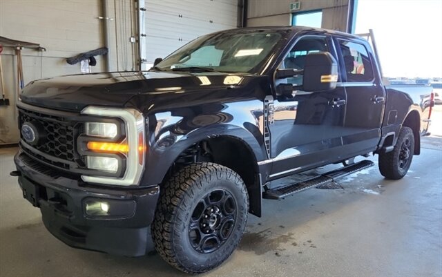 2024 Ford F-350 Super Duty XLT   - Photo 1 - Edmonton, AB T6E 6B3