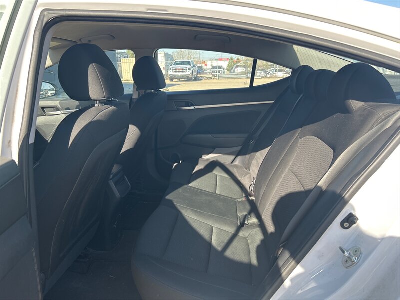 2019 Hyundai ELANTRA SE - Photo 9 - Edmonton, AB T6E 6B3