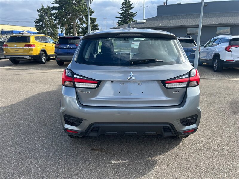 2024 Mitsubishi RVR ES - Photo 4 - Edmonton, AB T6E 6B3