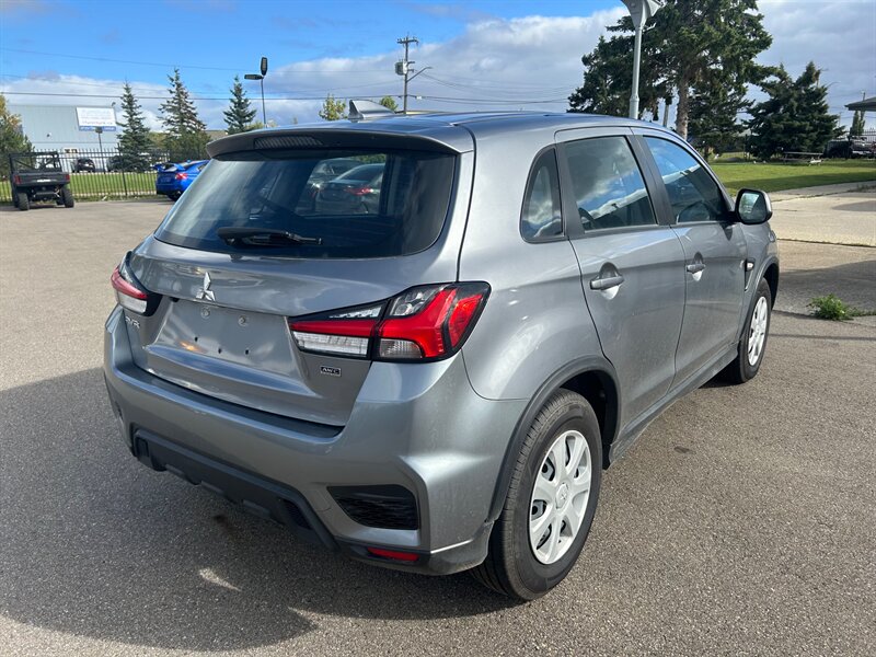 2024 Mitsubishi RVR ES - Photo 3 - Edmonton, AB T6E 6B3