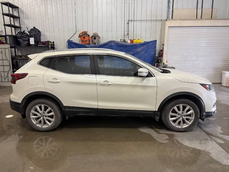 2020 Nissan Rogue Sport SV   - Photo 2 - Edmonton, AB T6E 6B3