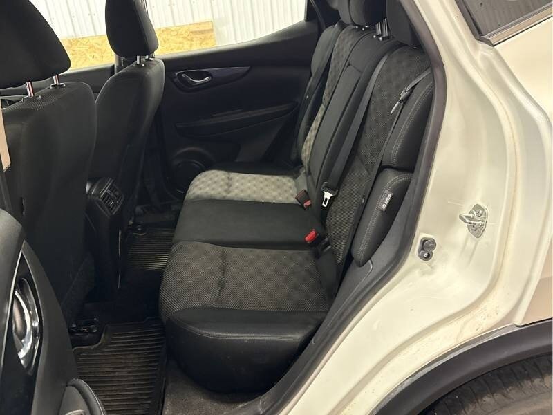 2020 Nissan Rogue Sport SV   - Photo 10 - Edmonton, AB T6E 6B3