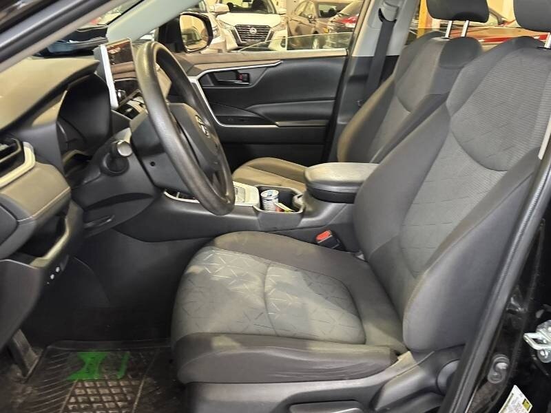 2023 Toyota RAV4 LE - Photo 8 - Edmonton, AB T6E 6B3