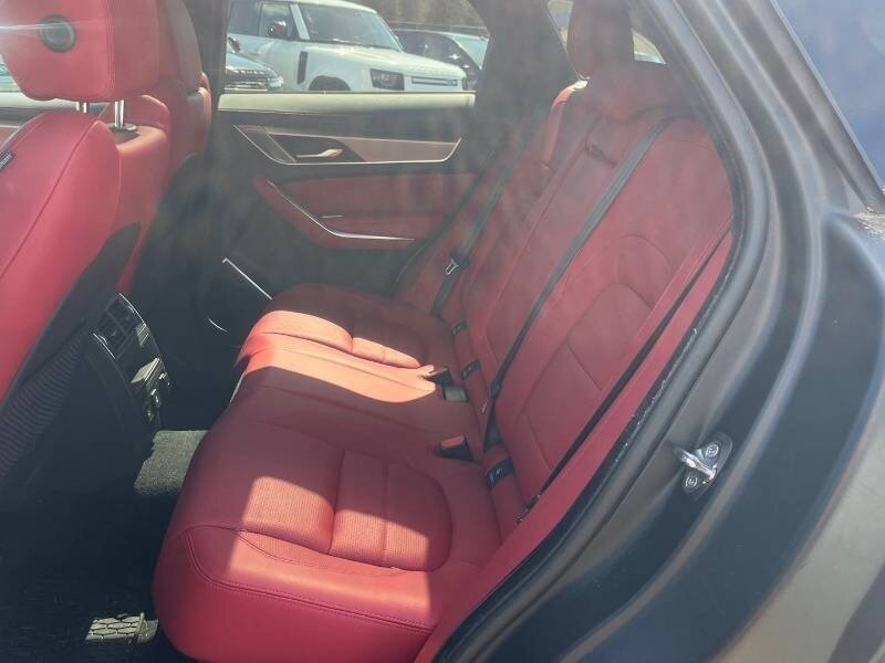 2022 Jaguar F-PACE P250 R-Dynamic S - Photo 10 - Edmonton, AB T6E 6B3