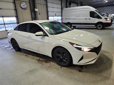 2023 Hyundai ELANTRA Preferred Sedan