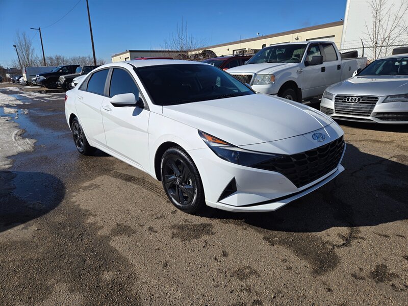 2023 Hyundai ELANTRA Preferred  