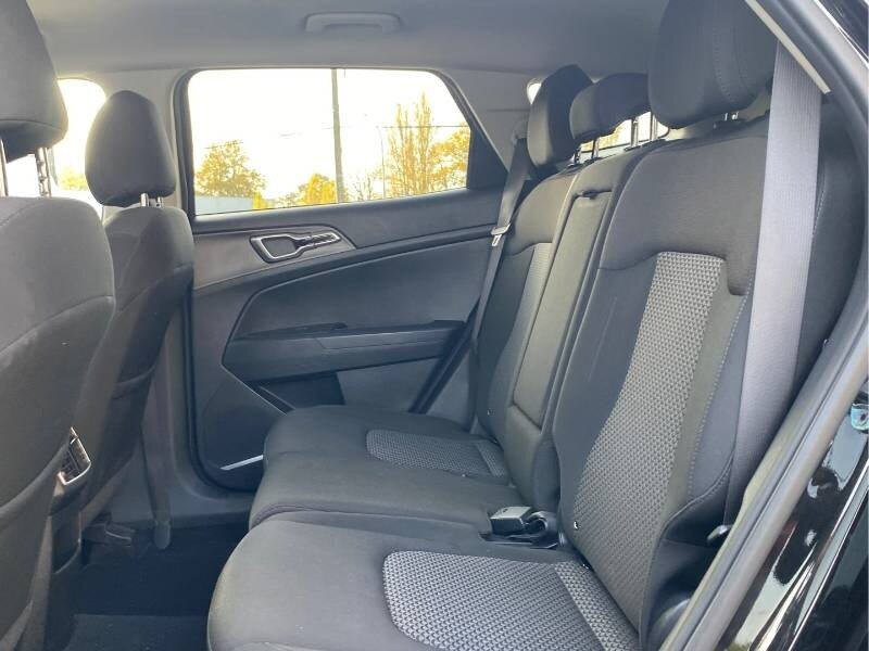 2023 Kia Sportage LX - Photo 10 - Edmonton, AB T6E 6B3