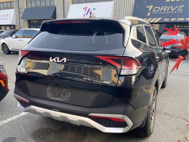 2023 Kia Sportage LX - Photo 3 - Edmonton, AB T6E 6B3