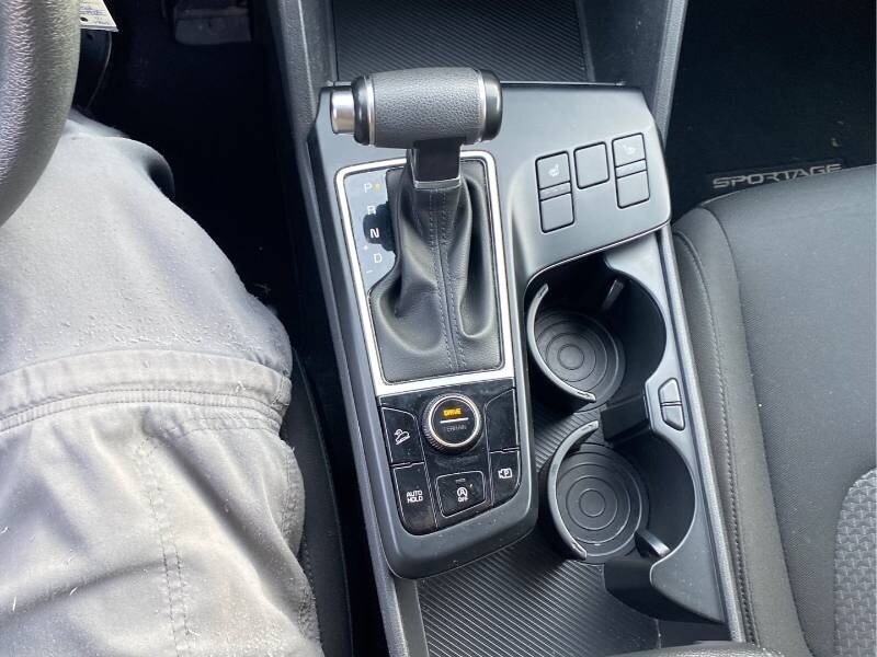 2023 Kia Sportage LX - Photo 12 - Edmonton, AB T6E 6B3