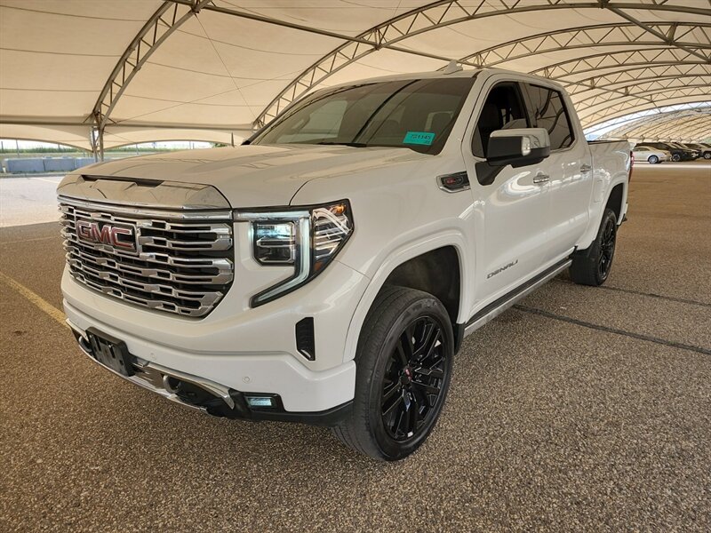 2023 GMC Sierra 1500 Denali - Photo 4 - Edmonton, AB T6E 6B3