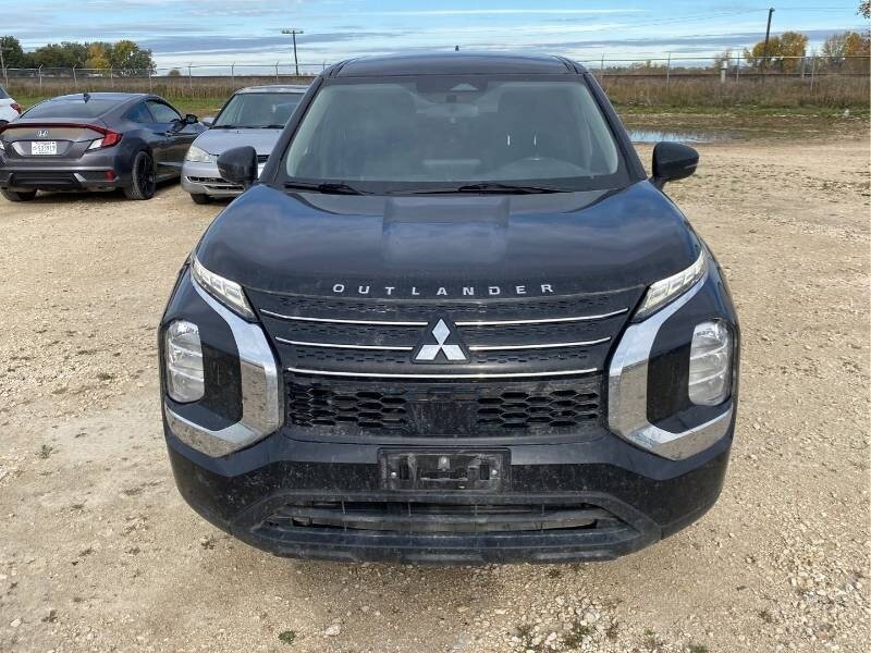 2022 Mitsubishi Outlander ES   - Photo 8 - Edmonton, AB T6E 6B3