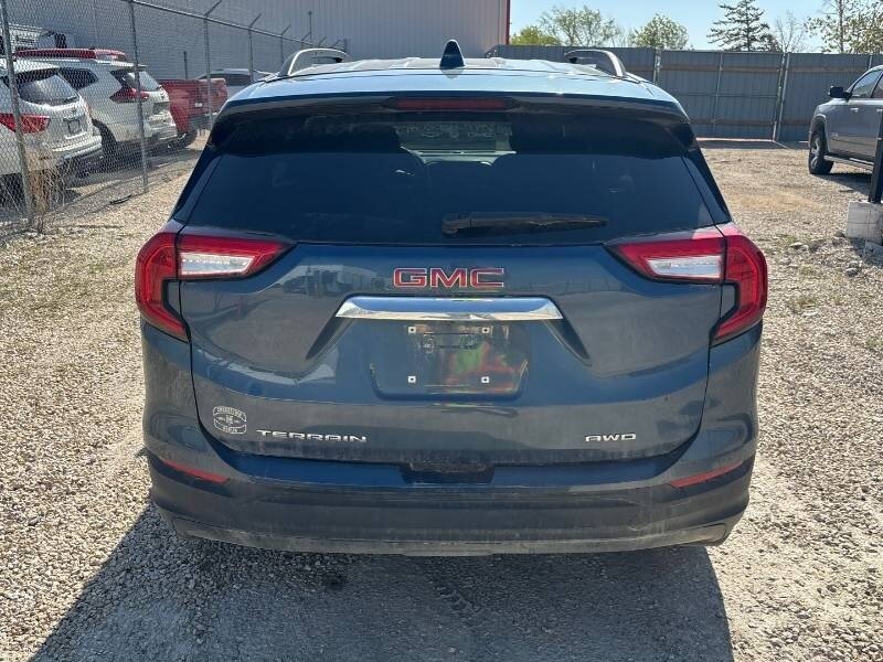 2024 GMC Terrain SLE - Photo 4 - Edmonton, AB T6E 6B3