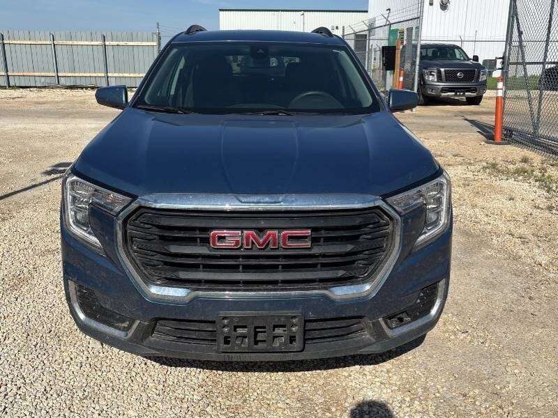 2024 GMC Terrain SLE - Photo 8 - Edmonton, AB T6E 6B3