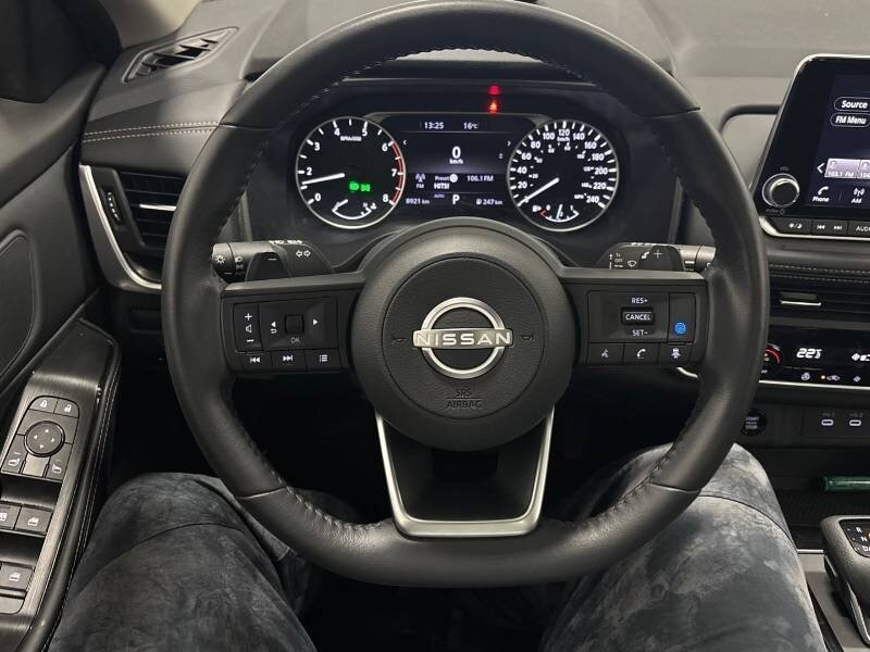 2024 Nissan Rogue SV Moonroof   - Photo 11 - Edmonton, AB T6E 6B3