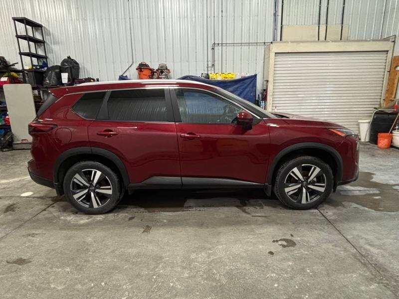 2024 Nissan Rogue SV Moonroof   - Photo 2 - Edmonton, AB T6E 6B3