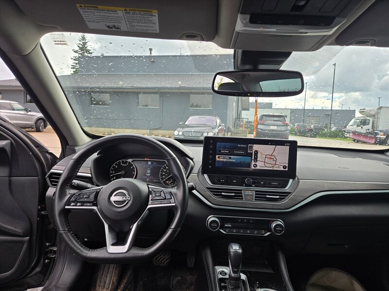2024 Nissan Altima 2.5 Platinum - Photo 11 - Edmonton, AB T6E 6B3
