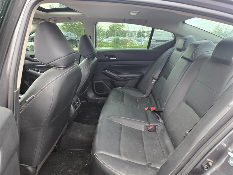 2024 Nissan Altima 2.5 Platinum - Photo 7 - Edmonton, AB T6E 6B3