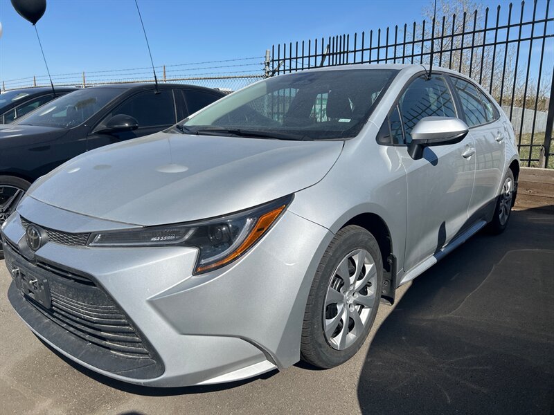 2023 Toyota Corolla LE - Photo 3 - Edmonton, AB T6E 6B3