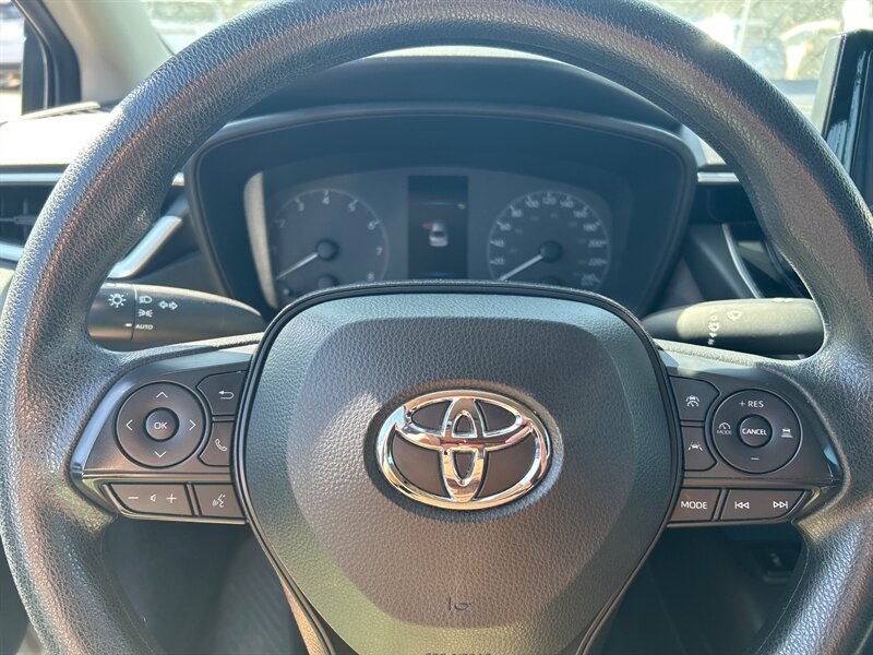 2023 Toyota Corolla LE - Photo 6 - Edmonton, AB T6E 6B3