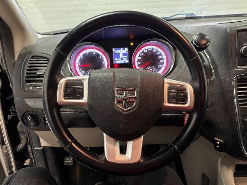 2020 Dodge Grand Caravan Crew - Photo 10 - Edmonton, AB T6E 6B3