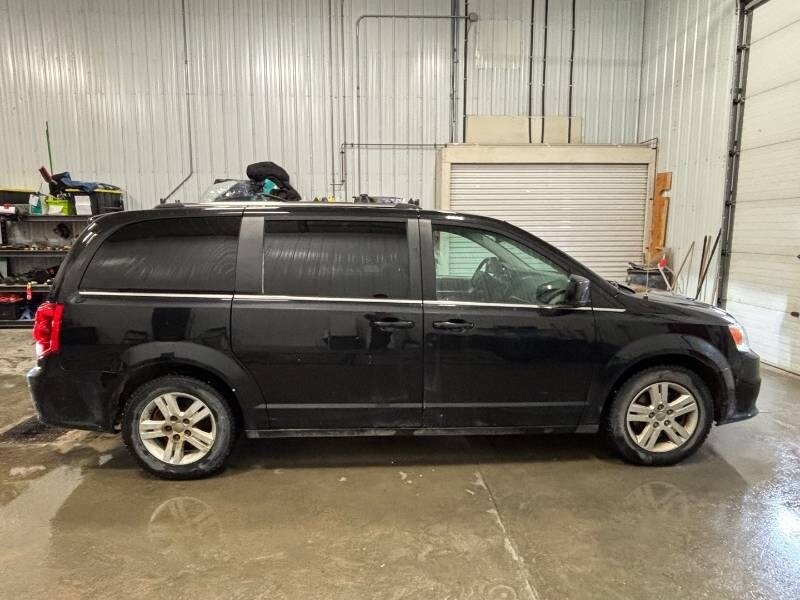 2020 Dodge Grand Caravan Crew - Photo 2 - Edmonton, AB T6E 6B3