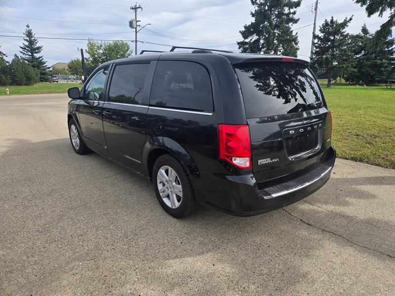 2020 Dodge Grand Caravan Crew - Photo 5 - Edmonton, AB T6E 6B3