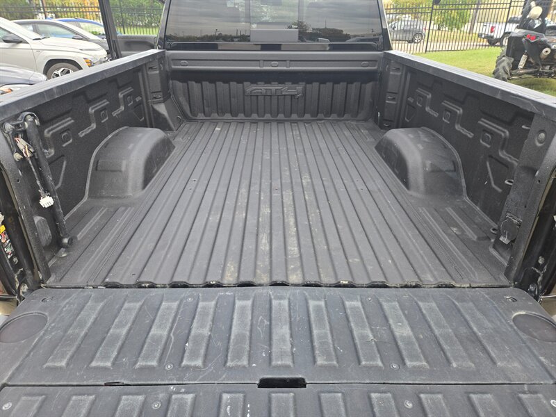 2023 GMC Sierra 3500HD AT4 - Photo 19 - Edmonton, AB T6E 6B3