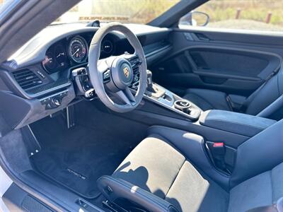 2022 Porsche 911 GT3  in Chalk 7-Speed PDK Transaxle Front Axle Lift Full Bucket Seats Carbon Ceramic Center Lock - Photo 59 - Tarzana, CA 91356